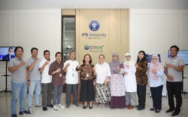 ipb-university-tandatangani-spk-lisensi-dengan-pt-sugeng-jaya-farm-untuk-inovasi-pakan-ayam-petelur-news